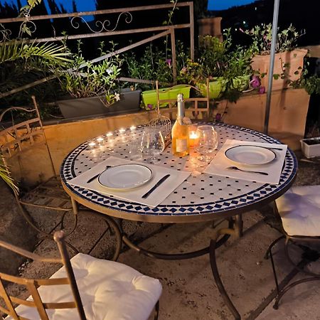 Love-Room Discret 40 M2 Bormes Les Mimosas Village Avec Terrasse 외부 사진
