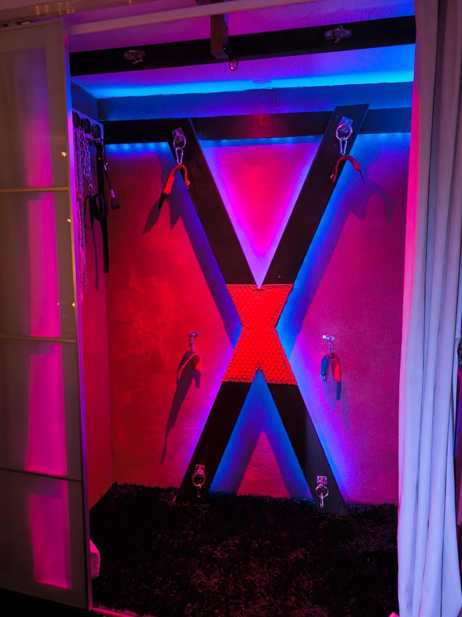 Love-Room Discret 40 M2 Bormes Les Mimosas Village Avec Terrasse 외부 사진