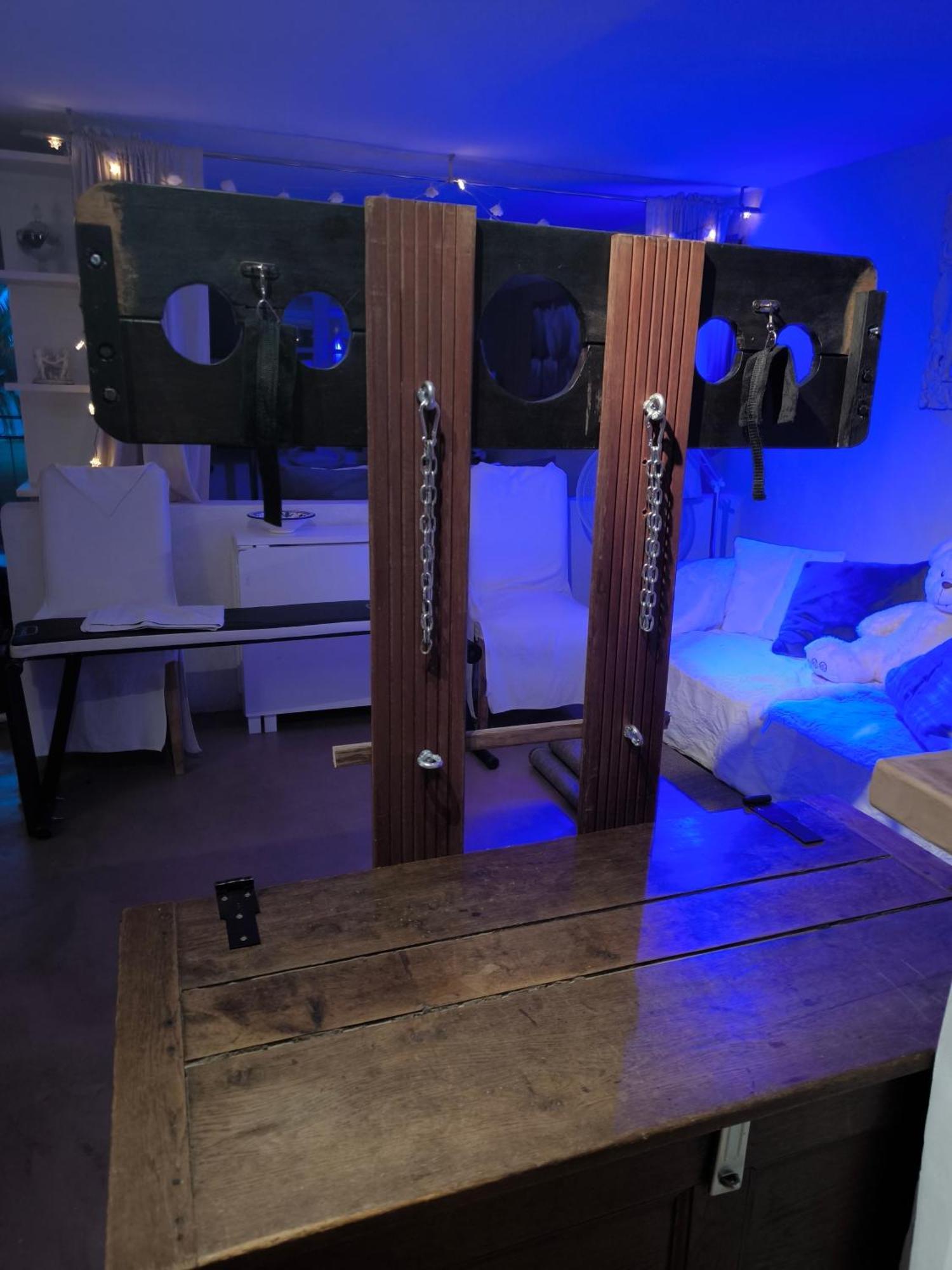 Love-Room Discret 40 M2 Bormes Les Mimosas Village Avec Terrasse 외부 사진