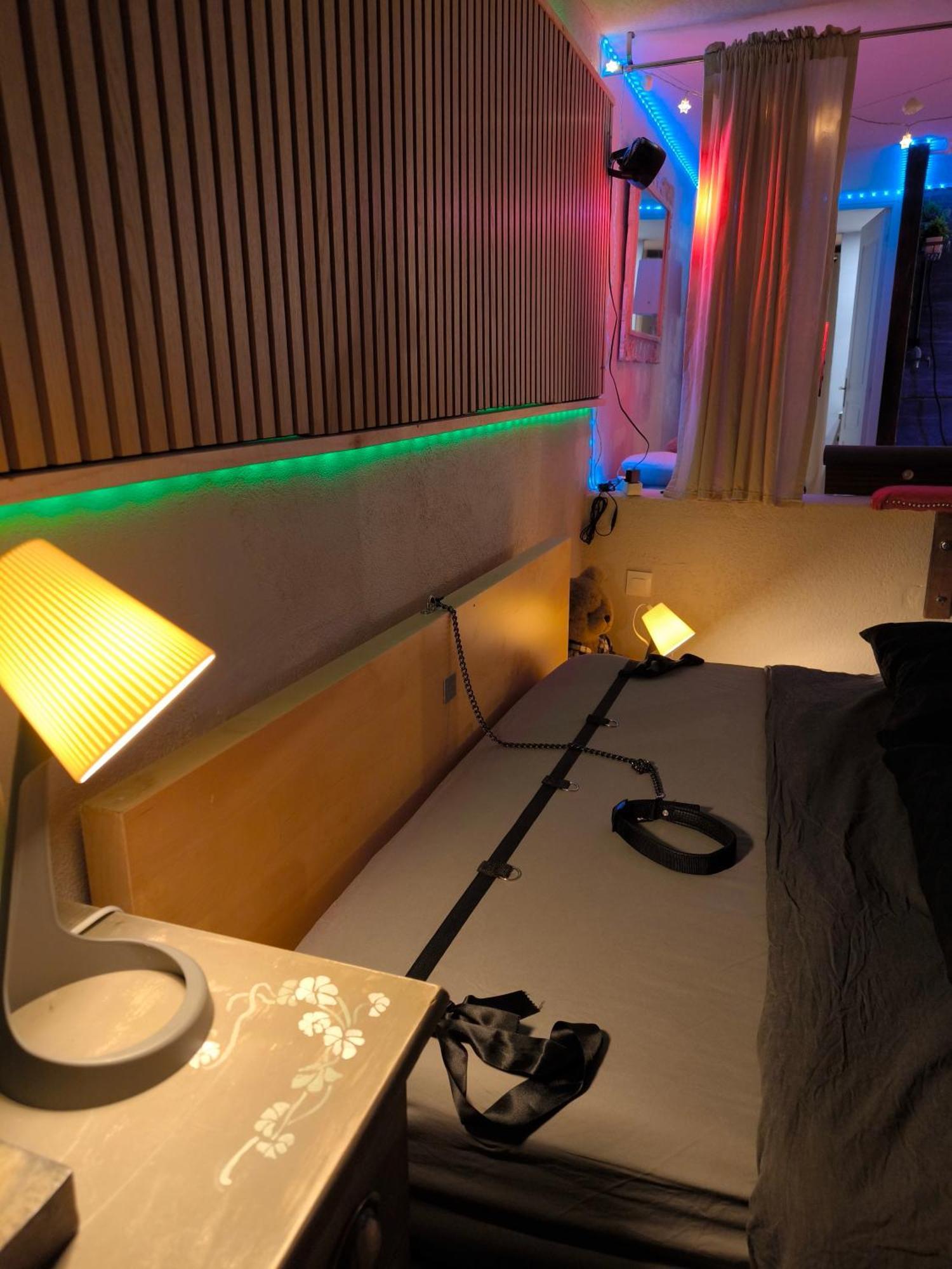 Love-Room Discret 40 M2 Bormes Les Mimosas Village Avec Terrasse 외부 사진