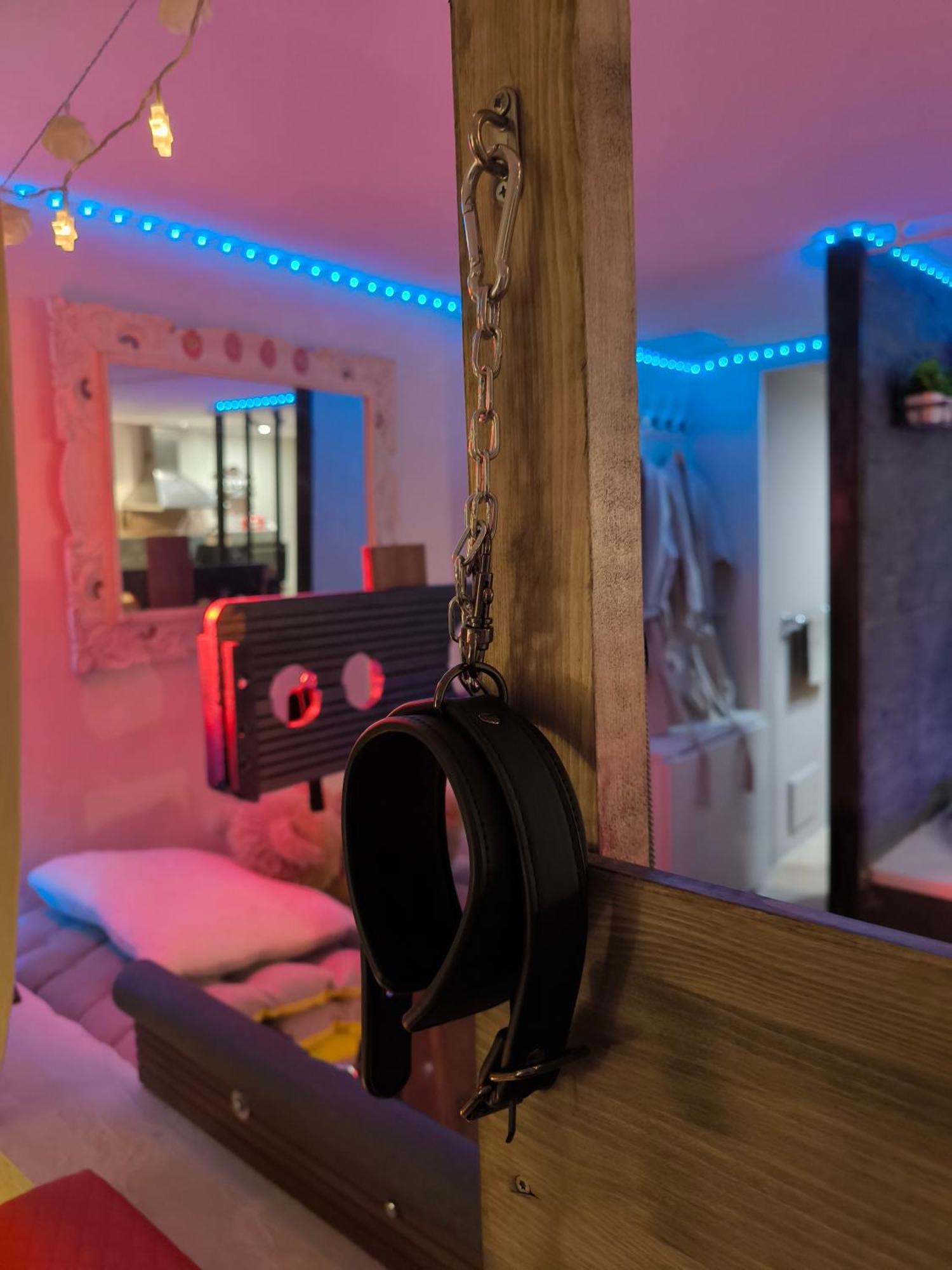Love-Room Discret 40 M2 Bormes Les Mimosas Village Avec Terrasse 외부 사진