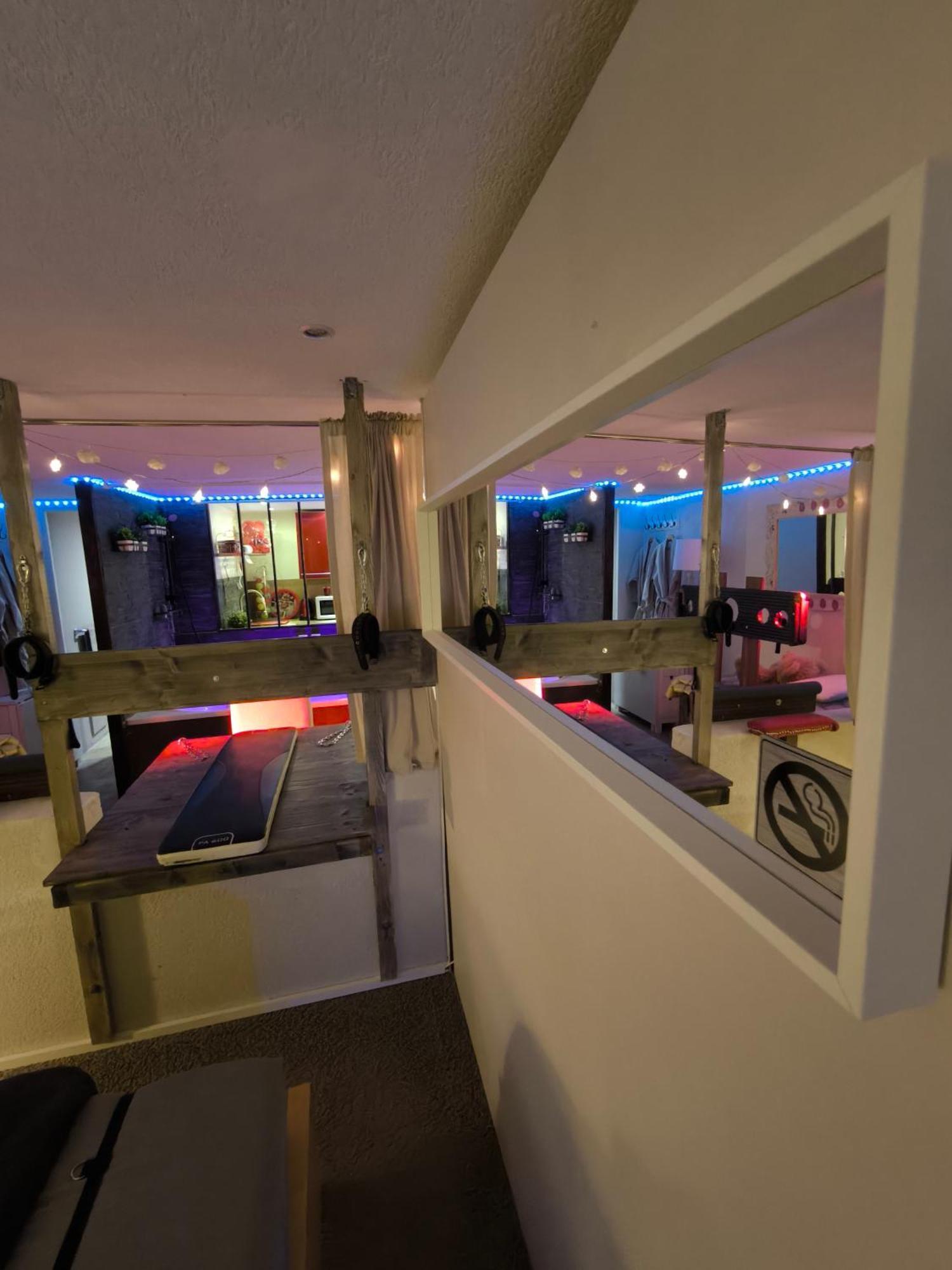 Love-Room Discret 40 M2 Bormes Les Mimosas Village Avec Terrasse 외부 사진
