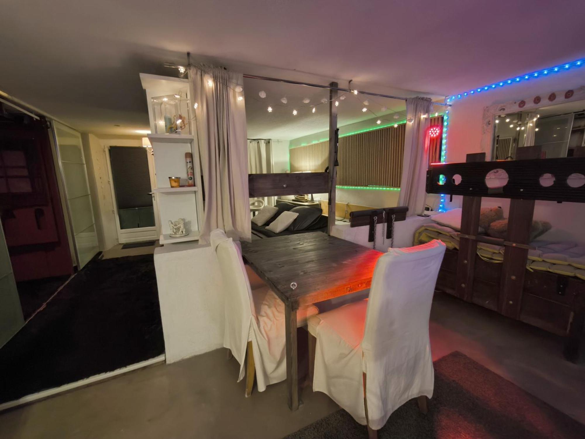 Love-Room Discret 40 M2 Bormes Les Mimosas Village Avec Terrasse 외부 사진