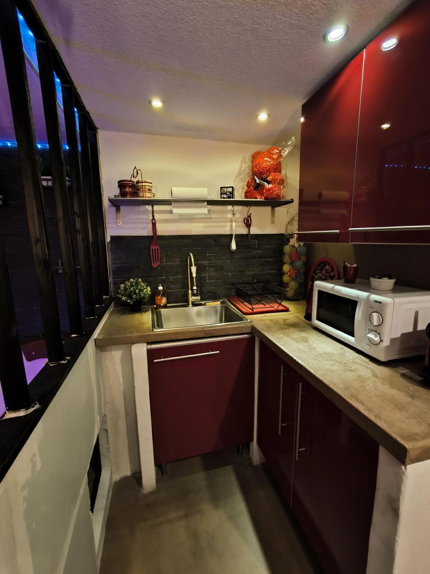 Love-Room Discret 40 M2 Bormes Les Mimosas Village Avec Terrasse 외부 사진
